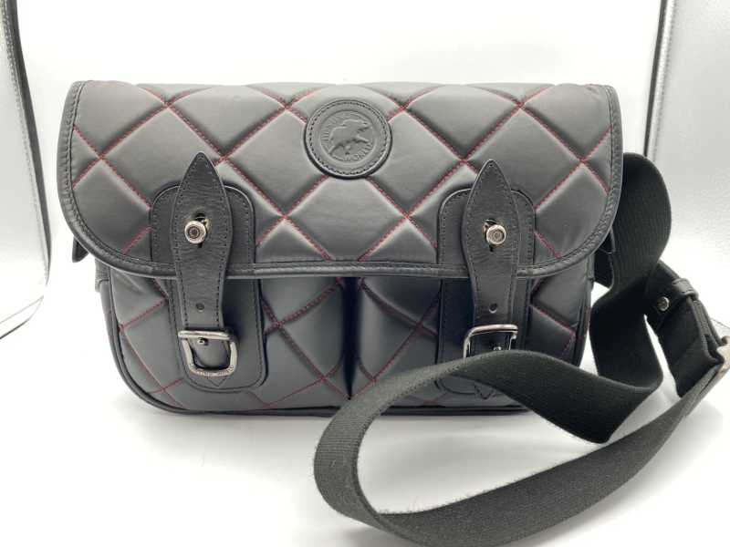 ハンティングワールド買取 キルティング メッセンジャー バッグ