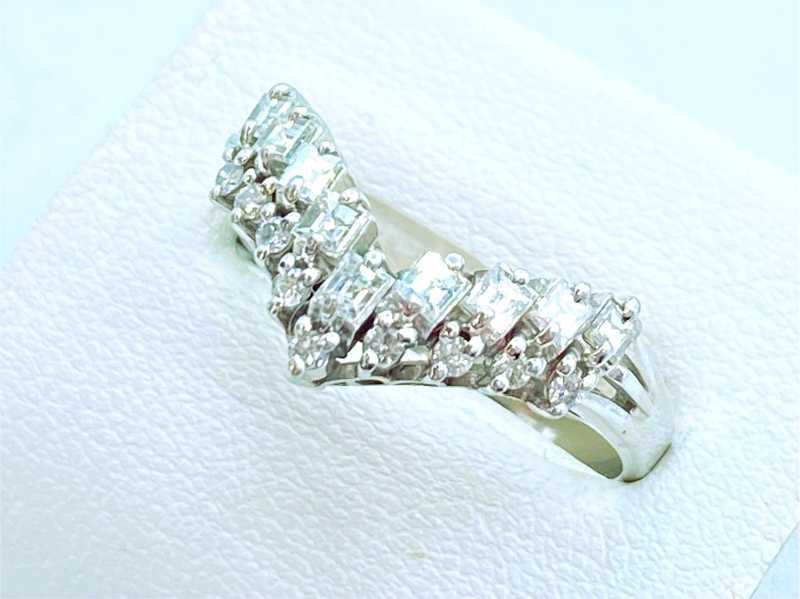 ダイヤモンド買取 プラチナ台 ダイヤモンド 1.03ct V字 デザインリング