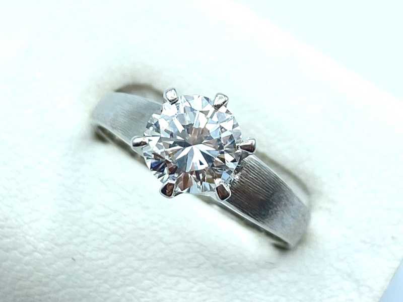 ダイヤモンド買取 プラチナ台 ラウンドブリリアントカットダイヤモンド 1.00ct リング