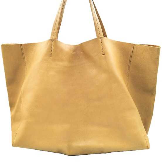 セリーヌ買取　ホリゾンタルカバ　レザー