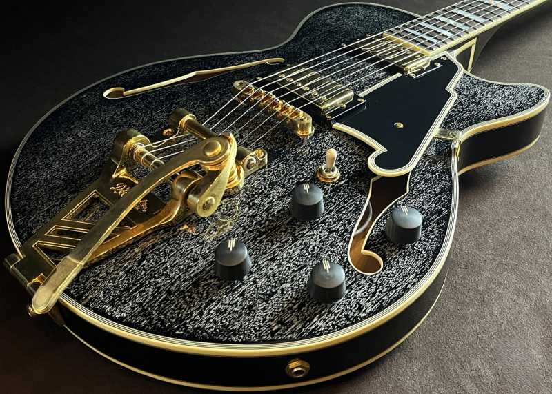 D'Angelico Excel SS Shield Tremolo Black Dog 買取