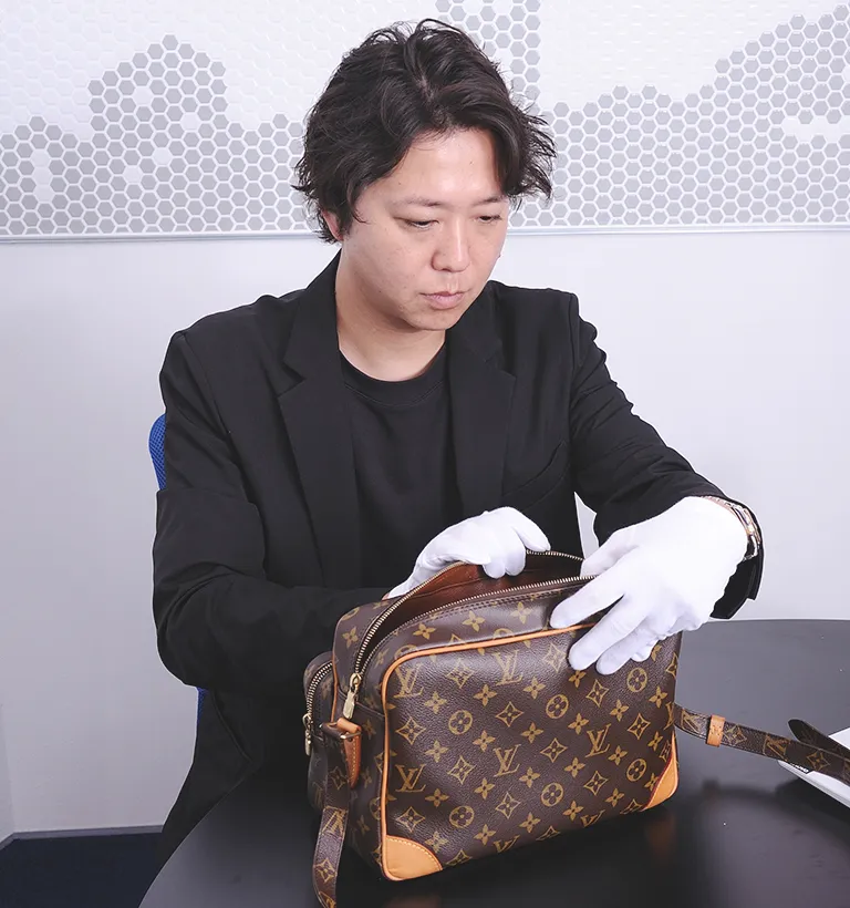 写真1枚・最短30秒で買取額をお伝えします