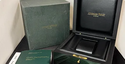 純正ボックス、余りコマや交換用ベルトなど<br />
付属品も査定の対象になりますイメージ