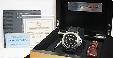 ギャランティカードや付属ベルトなども<br />
査定の際にご一緒にお持ちくださいイメージ