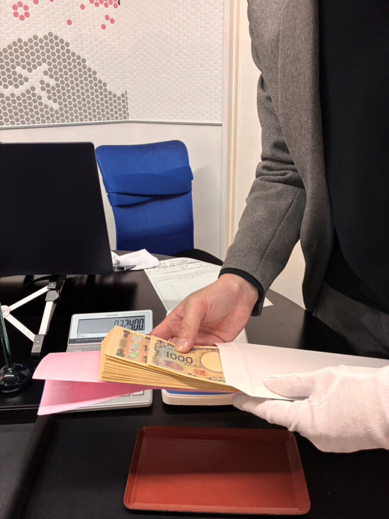 成約・その場で即現金化